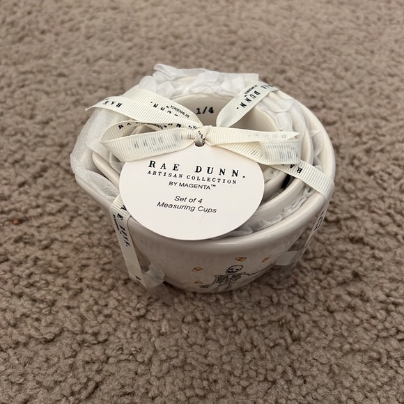 Rae Dunn Halloween Measuring Cups - Picture 4 of 4